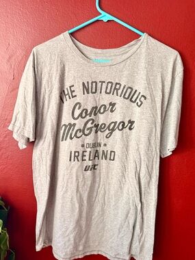 Official UFC Conor McGregor Gray Graphic T-Shirt - Size L